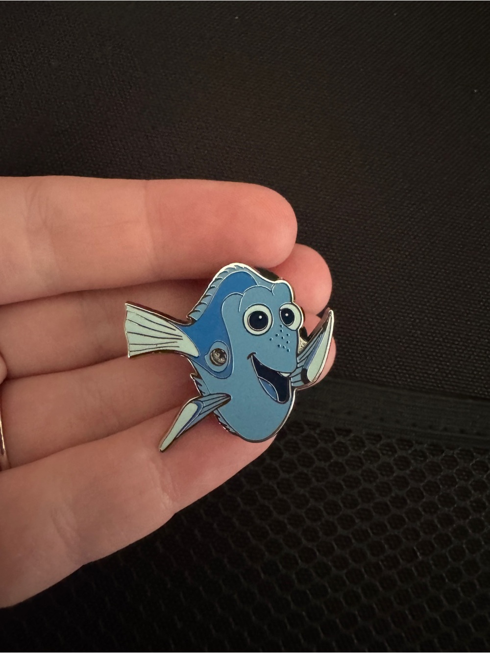 2025 Disney WDW Hidden Mickey Blue Color Story Dory Wave A Trading Pin